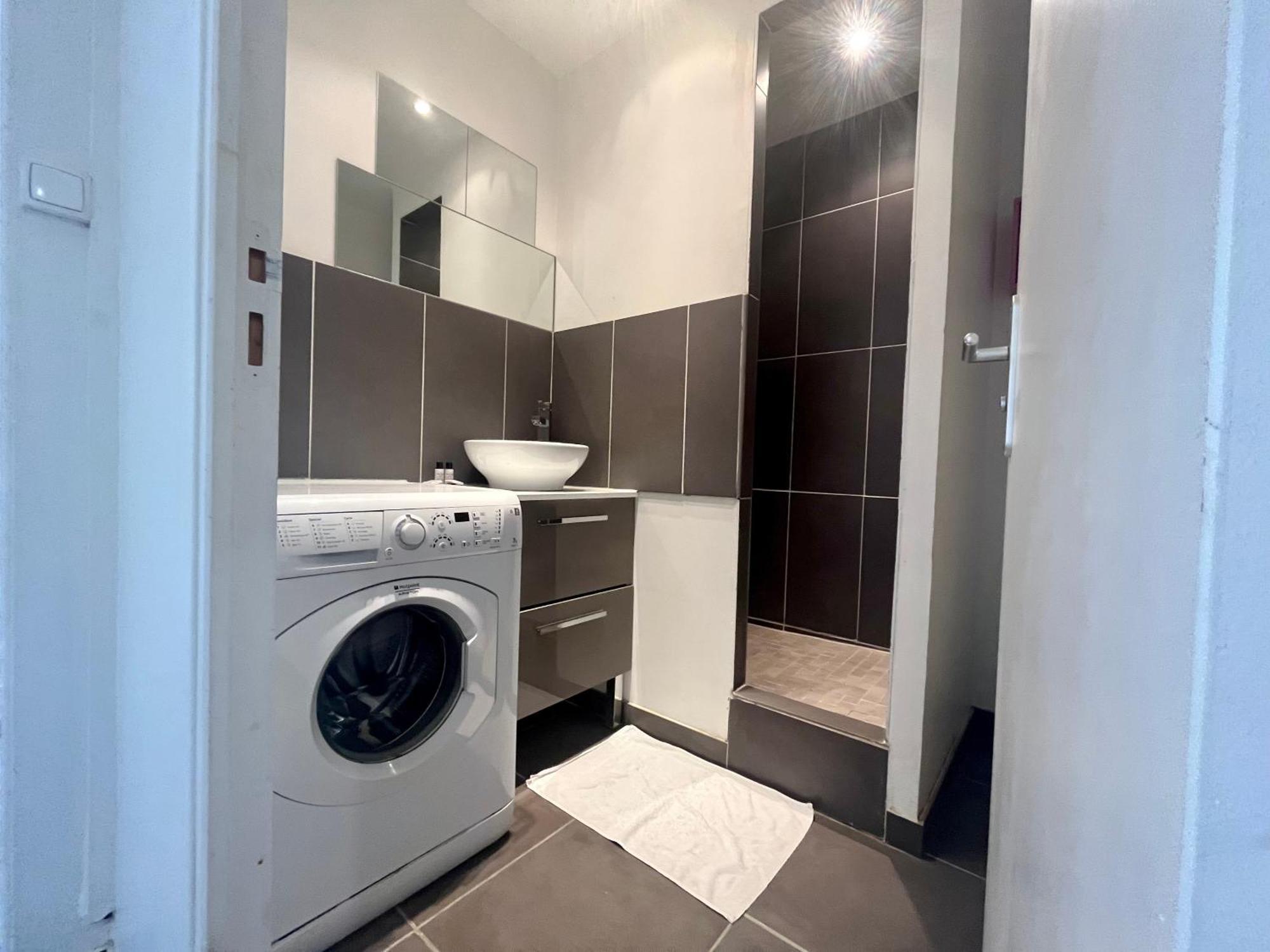Suite Lavany Lione Esterno foto